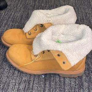 fuzzy timbs